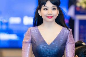 Áo dài NTK Quỳnh Paris xuất hiện trong chương trình Mùa xuân thống nhất