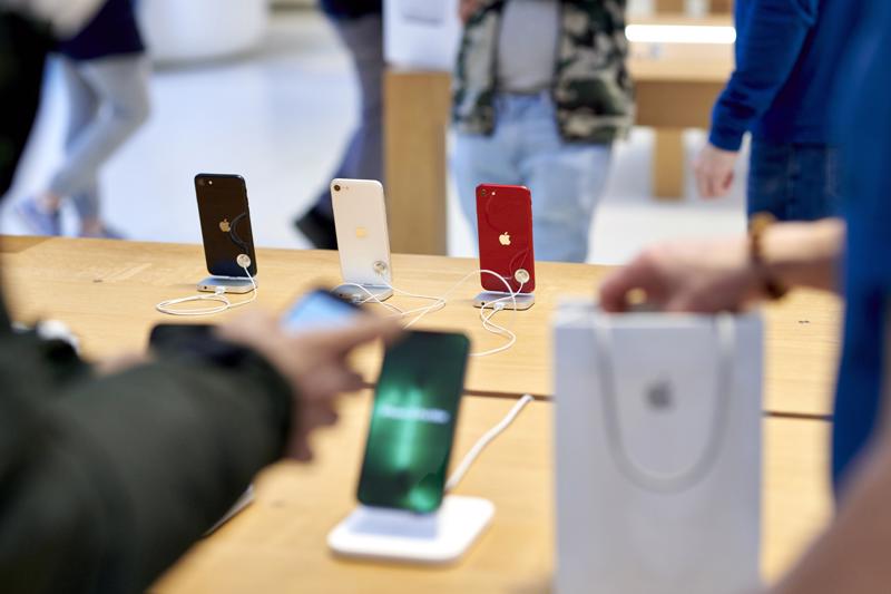 Apple cân nhắc mua chip nhớ Trung Quốc, có thể dùng cho iPhone SE và iPhone 14